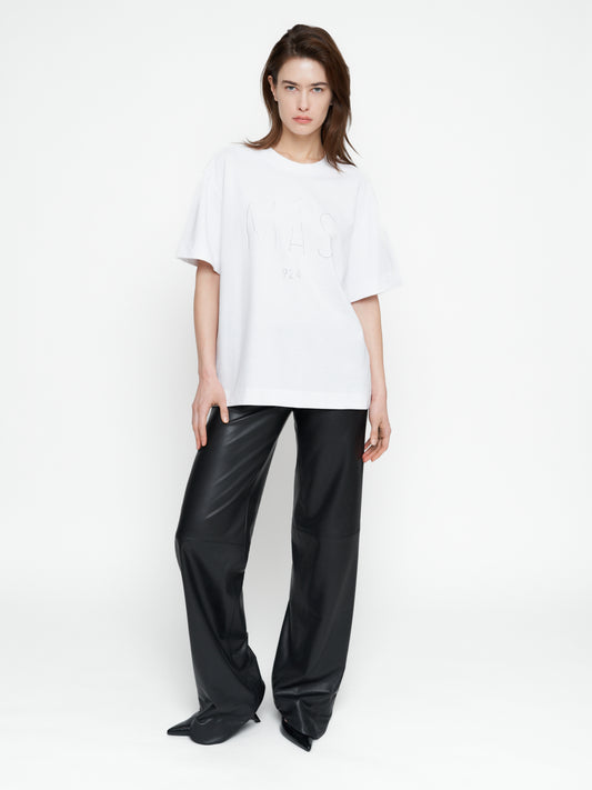 Balti marškinėliai su kristalais