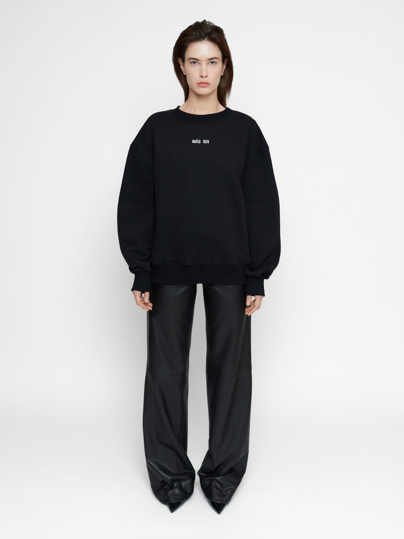 Minimal juodas džemperis