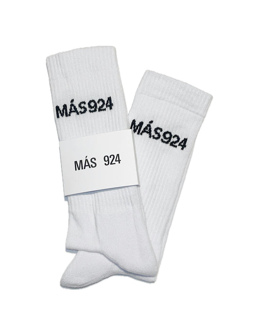 Baltos kojinės su juodu logotipu