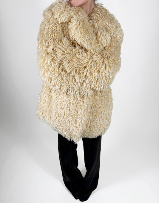 Trumpi kreminiai kailiniai