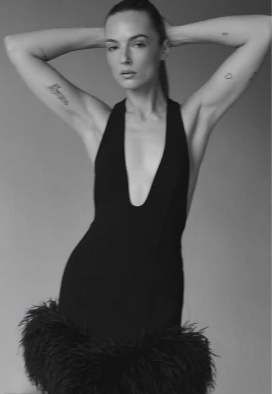 Short dress with feathers