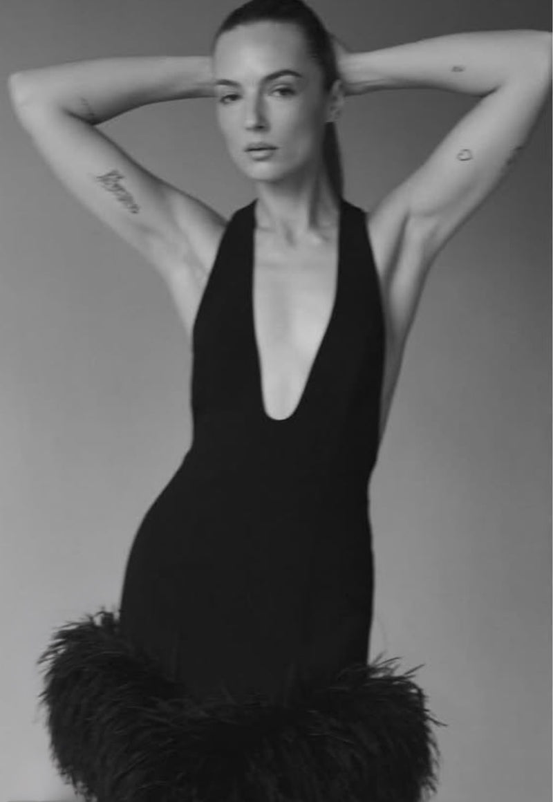 Short dress with feathers